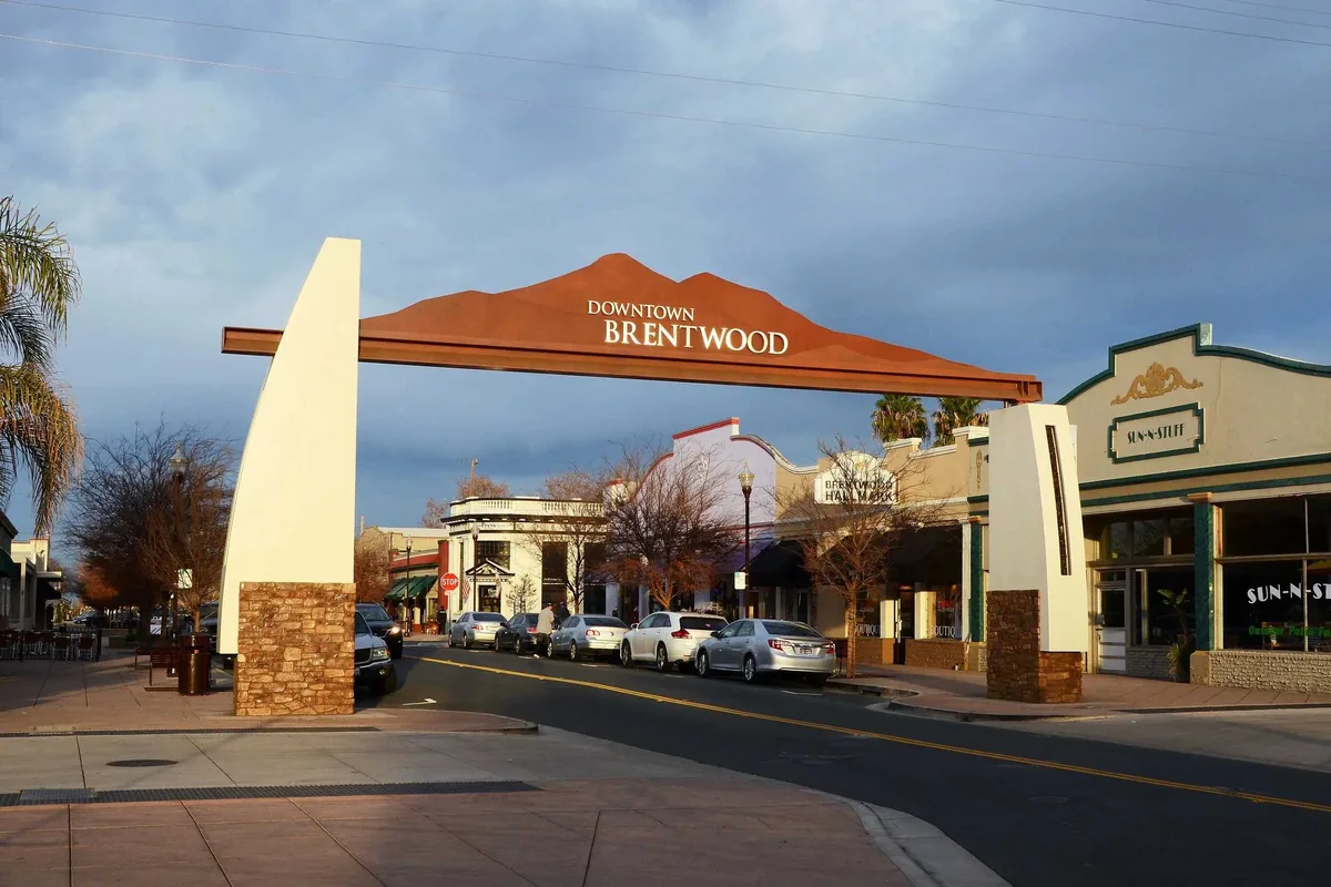 Permanent exterior lighting in Brentwood, Tennessee — downtown Brentwood